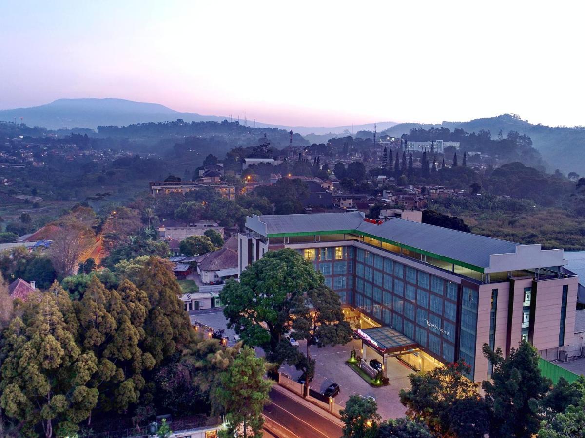 Novena Hotel Bandung เล็มบัง ภายนอก รูปภาพ